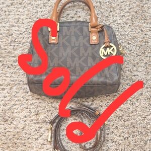 [SOLD]  Michael Kors Mini Jet Set Crossbody Bag